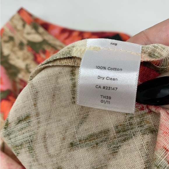 Talbots Floral Pencil Skirt. NWOT. I accidentally ripped the tag off. - Picture 11 of 11